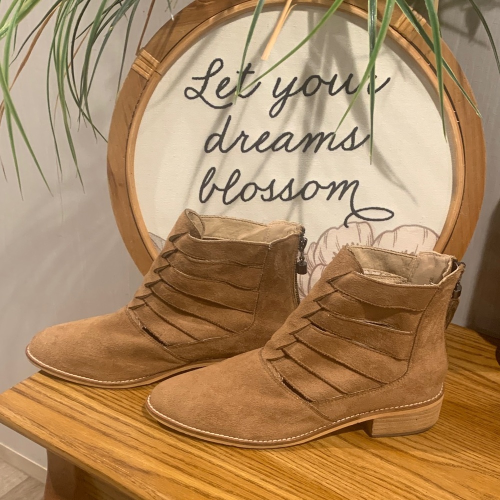 A Rider Girl Suede Ankle Boots - Picture 2 of 11